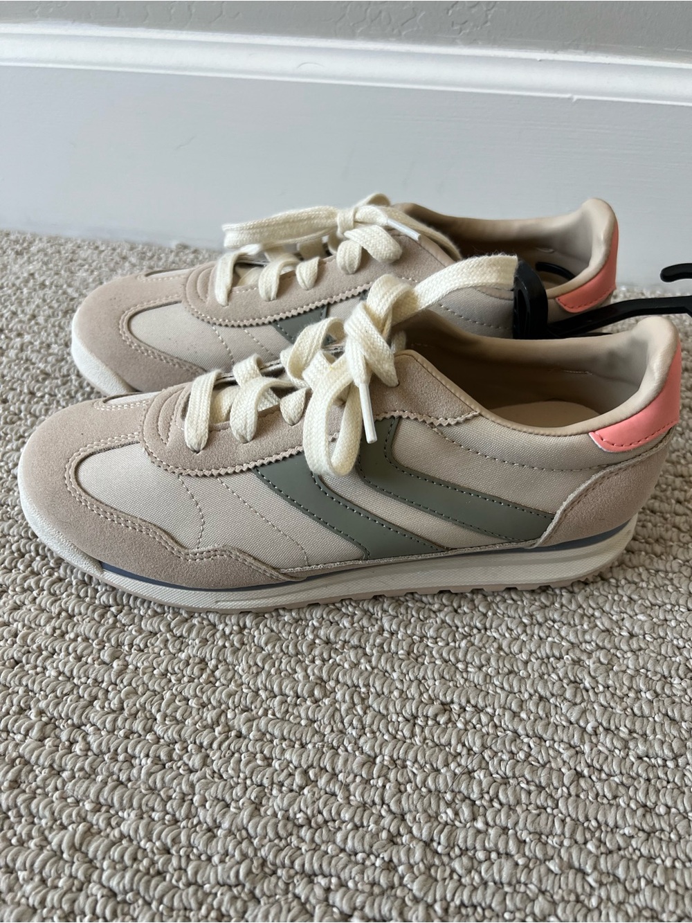 Wonder Nation girls low-profile sneakers NEW size 6 ~$15